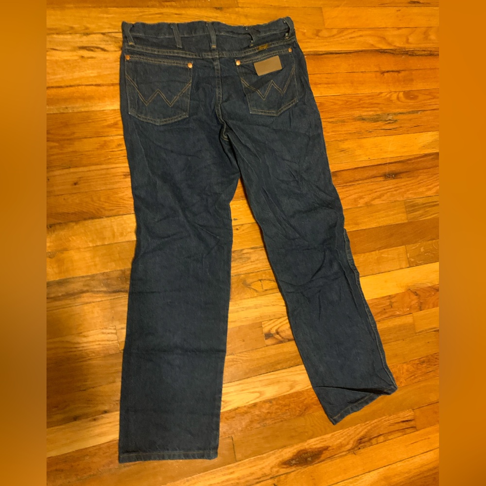 Wrangler jeans , dark blue size 32w 29 L